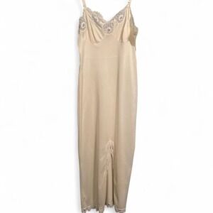 Vintage Aristocraft Cream lace slip dress nightgown size small